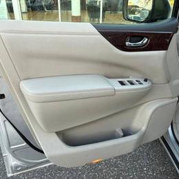 2013 Nissan Quest 4dr Mini-Van for Sale in Long Island City, NY