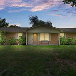 3 Bed 2 Bath house for Sale in Taylor, TX