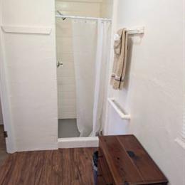 Furnished Private Room with Private Bath in Apartment, Weekly Rent in Richfield, OH