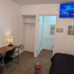 Temporary Housing for Contractors, Med Students, Interns - Apartment Room Shares in Fairlawn, OH