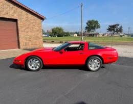 Chevrolet Corvette sport coupe lt1 1996 in Brooklyn, NY
