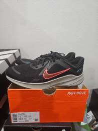 Nike Shoes Size 11 in Anaheim, CA